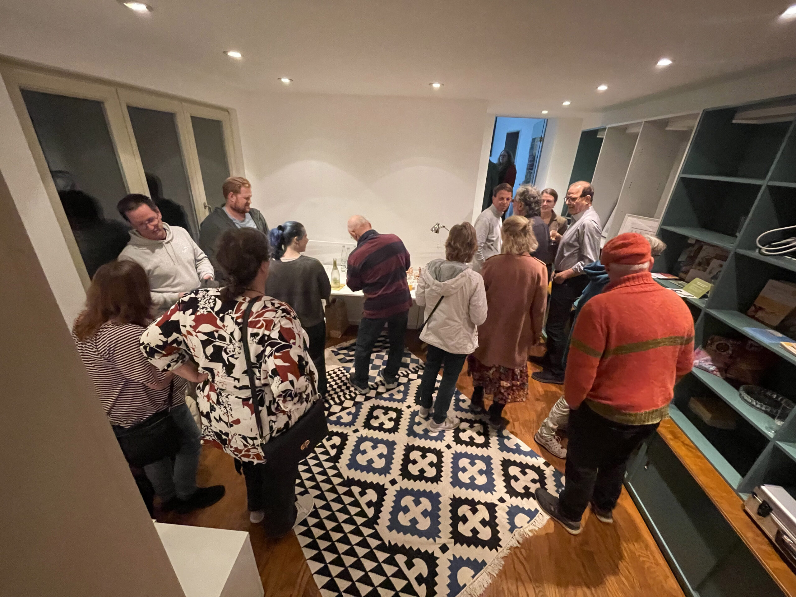 Personen bei der Eröffnung unseres Coworking Space