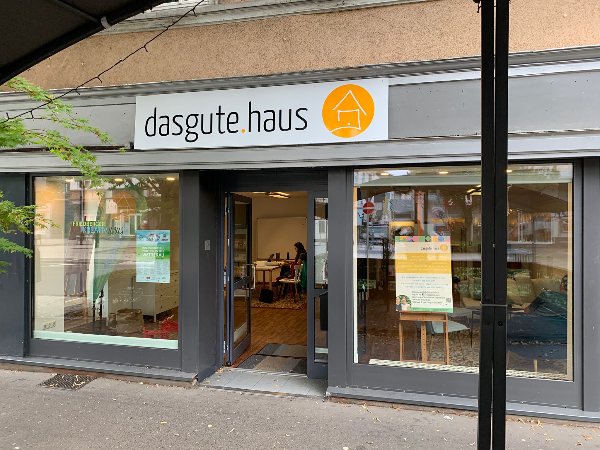 38d9e393-dcfc-4c3b-9698-06d77c5e3844