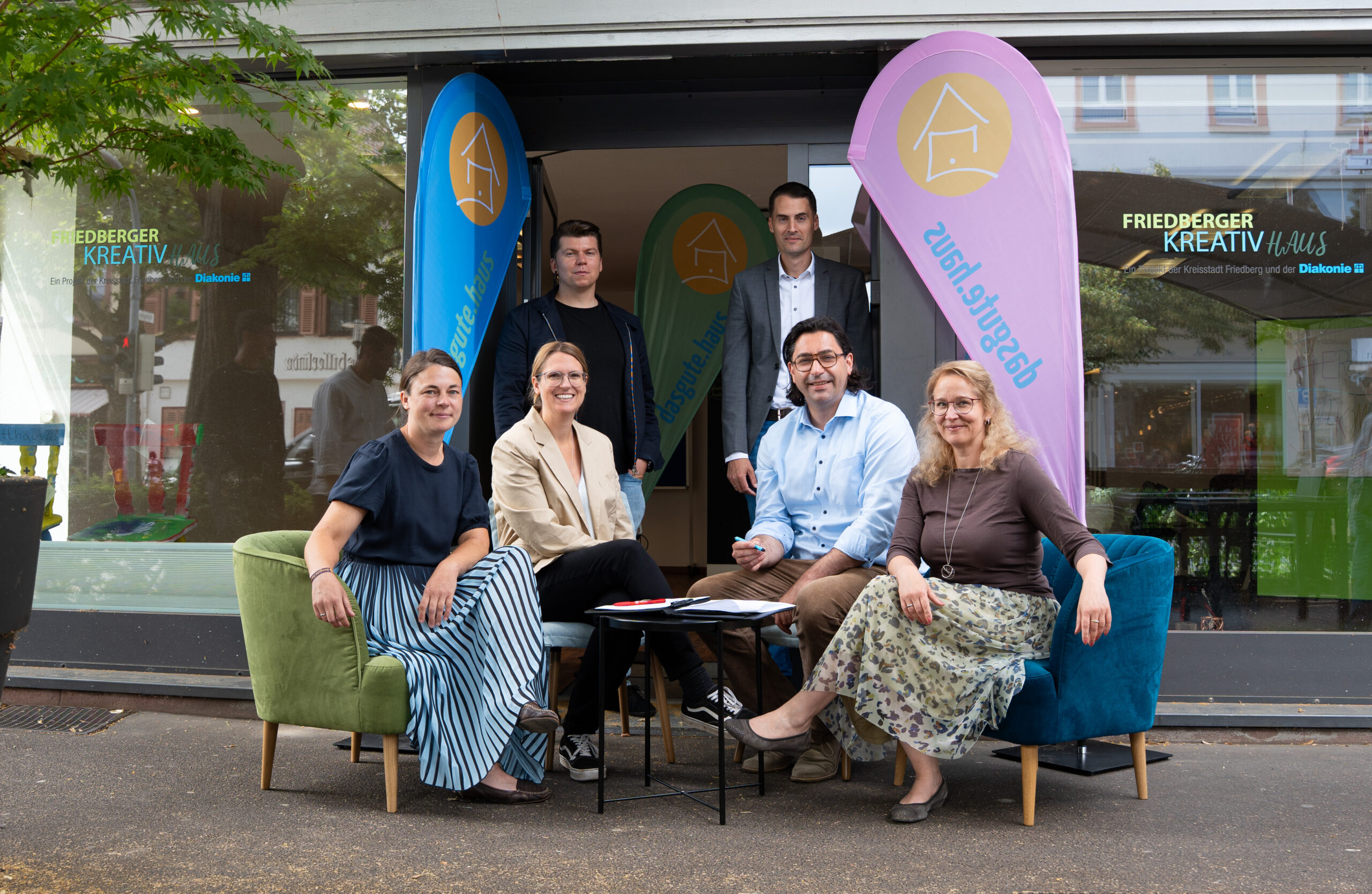 Pressefoto Vertragsunterzeichung